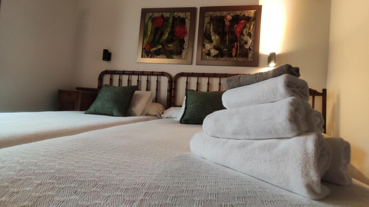 El Colladin Konuk evi Llerices Dış mekan fotoğraf